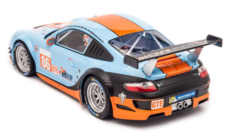 Porsche GT3 RSR Gulf Racing No.86 (23810) von hinten