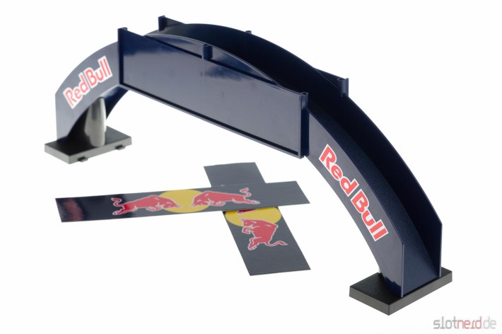 Carrera - Red Bull Bogen Aufbau 3